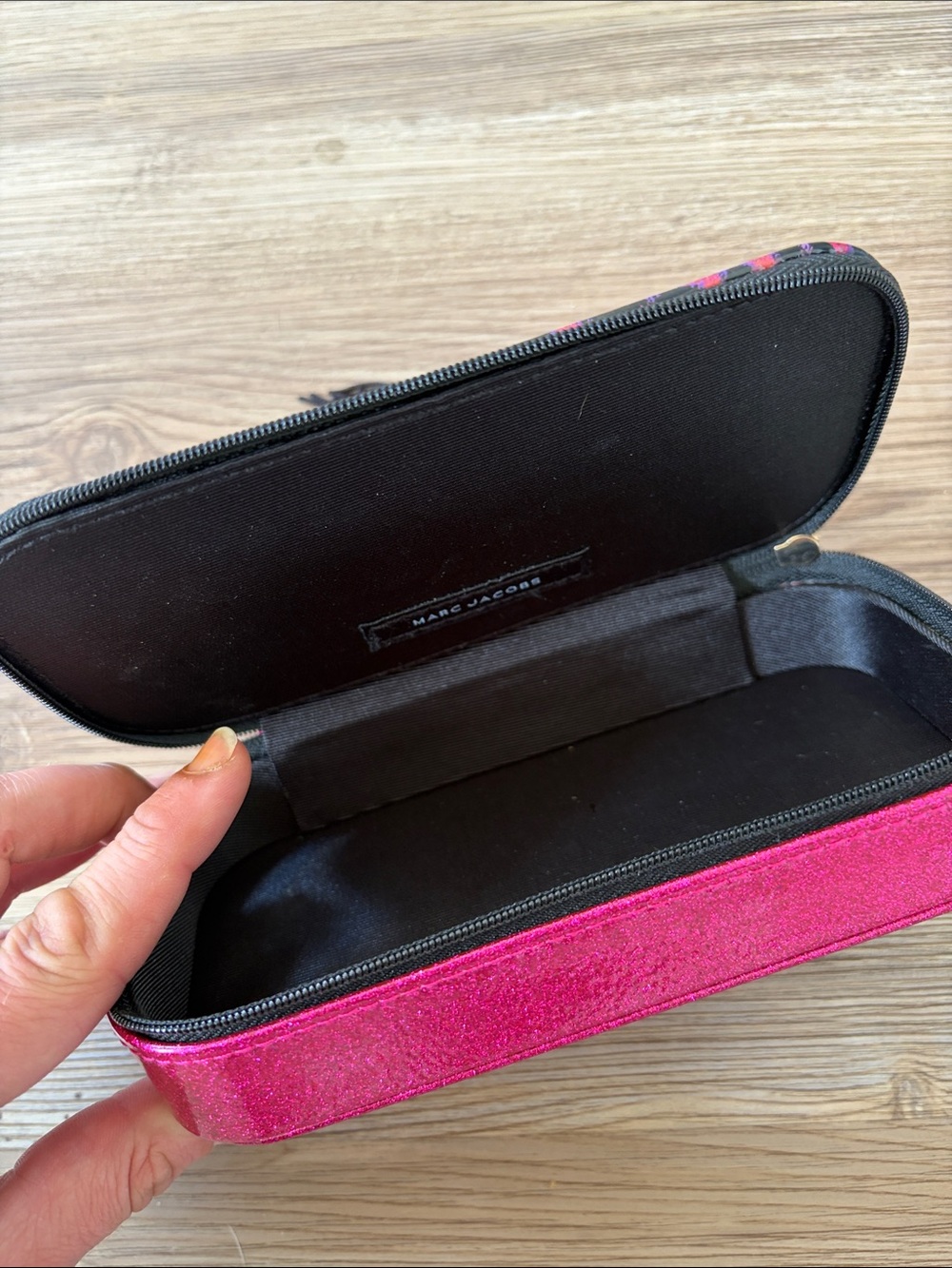 💕⚡️Marc Jacobs Pink and Purple Leopard Print Cosmetic Case - Picture 5 of 8